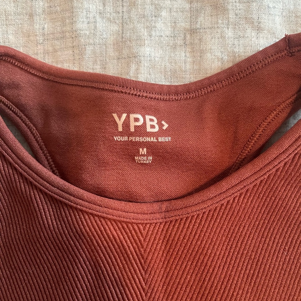 A&F • YPB Racerback Sports Bra - Rust - Picture 3 of 4